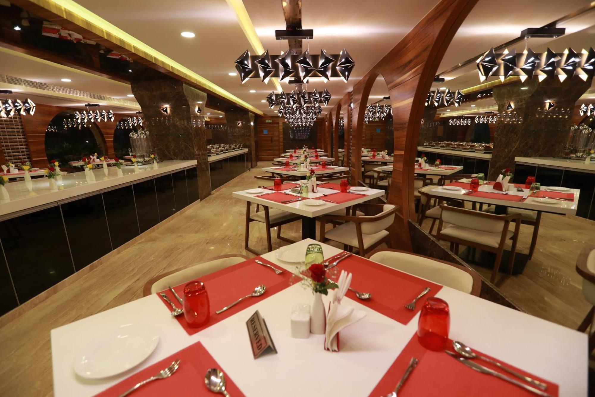 Hotel Park Elanza Ченай Екстериор снимка