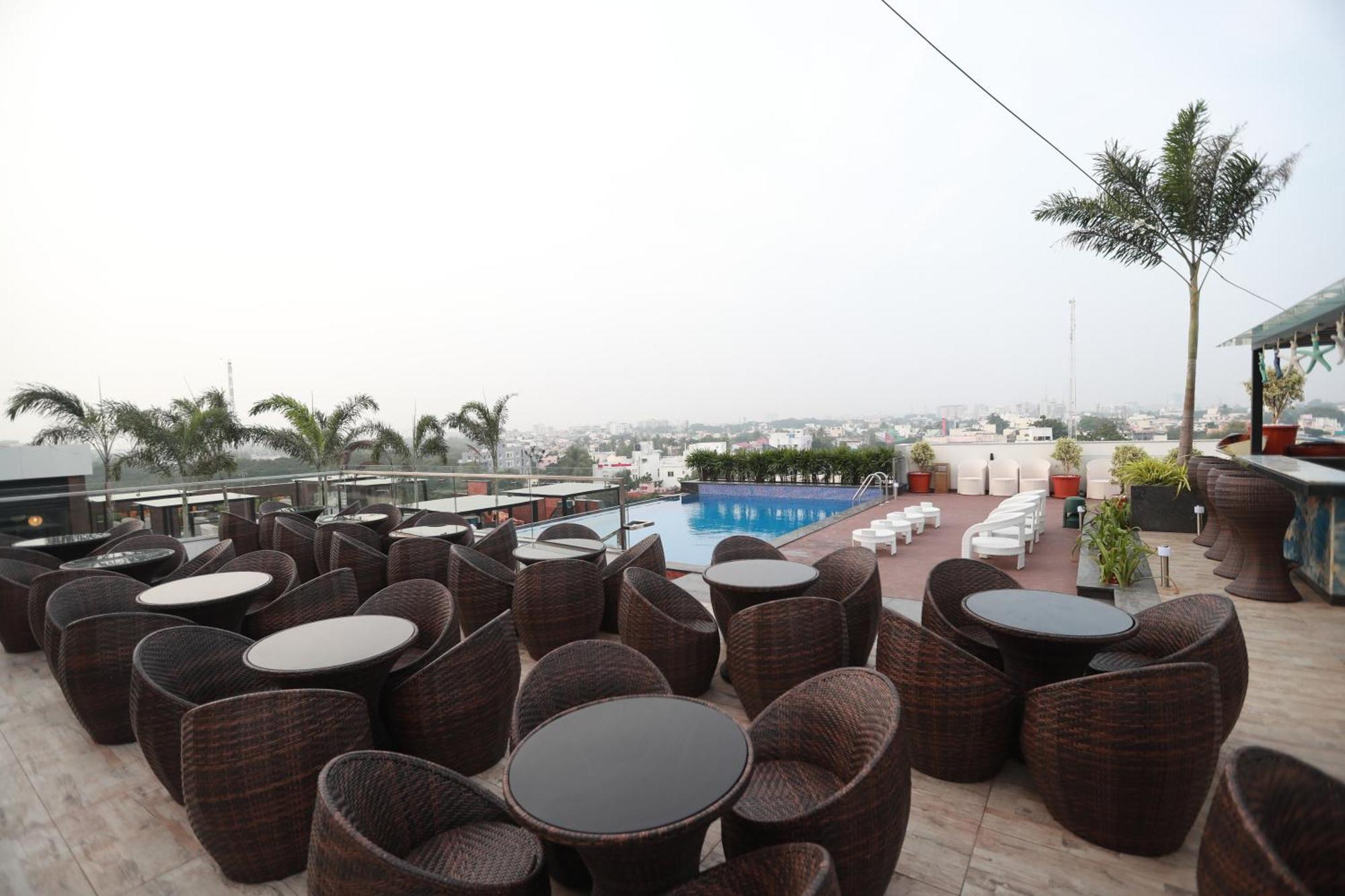 Hotel Park Elanza Ченай Екстериор снимка