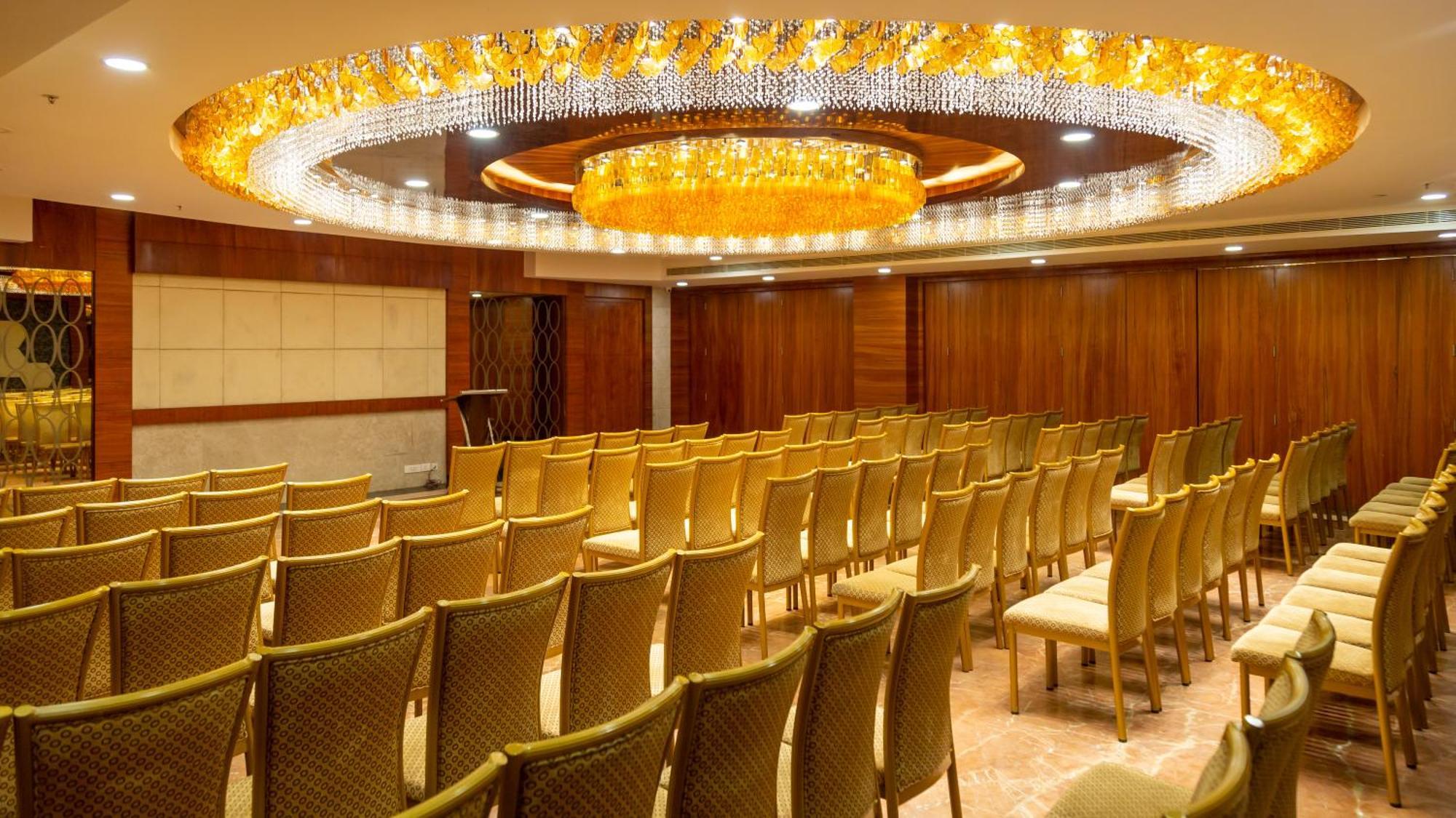 Hotel Park Elanza Ченай Екстериор снимка